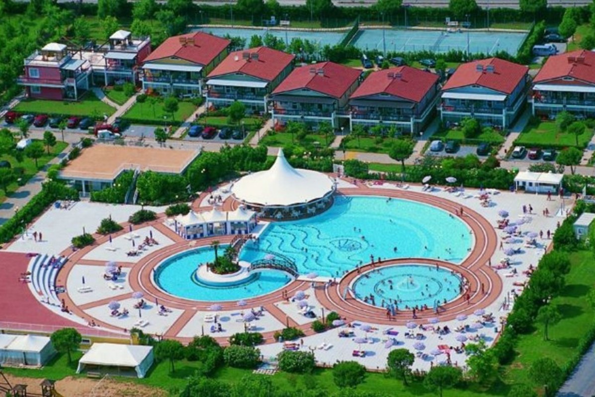 Early booking: réservez avant 6 février 2018 et bénéficiez jusqu'à -35% de remise+ frais de dossier offerts