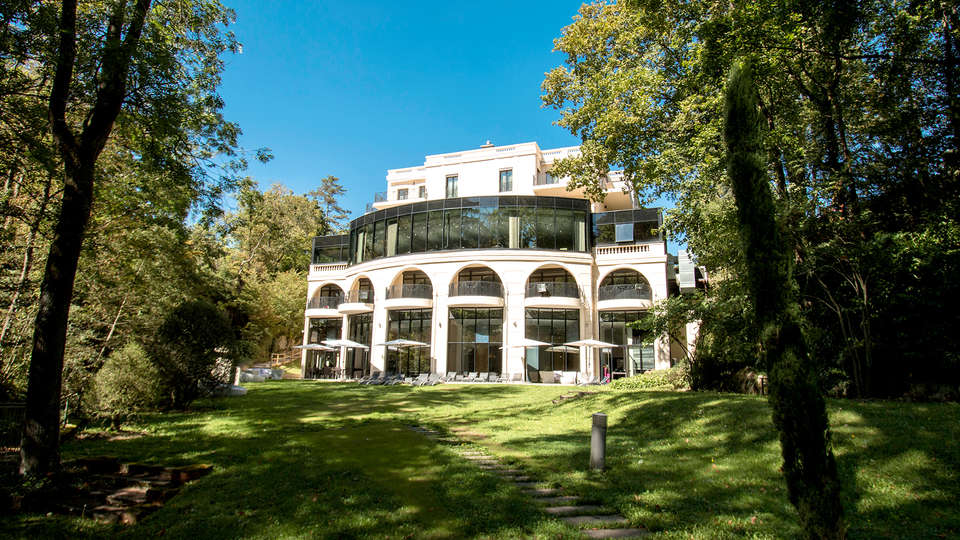 Charbonnières Les Bains, Rhône-Alpes: en hotel 5* avec ccès spa et champagne