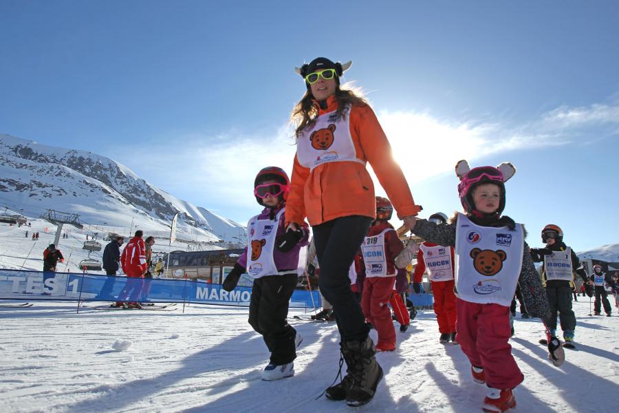 Bon plan Départ immédiat ski: jusqu'à 35% de réduction ou jusqu'à 2 enfants de moins de 12 ans gratuit pour 2 adultes achetés!