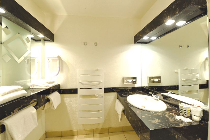 Hotel Mercure Les 2 Alpes 1800 4*: 8j/7n en demi-pension pour deux adultes