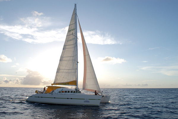 Croisière Grenadines + séjours à Union et Ste Lucie  16J/14N, vols + transferts + catamaran + hôtel + repas